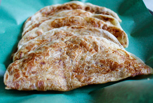 Holige Mane Dates Holige Bobbatlu Puran Poli